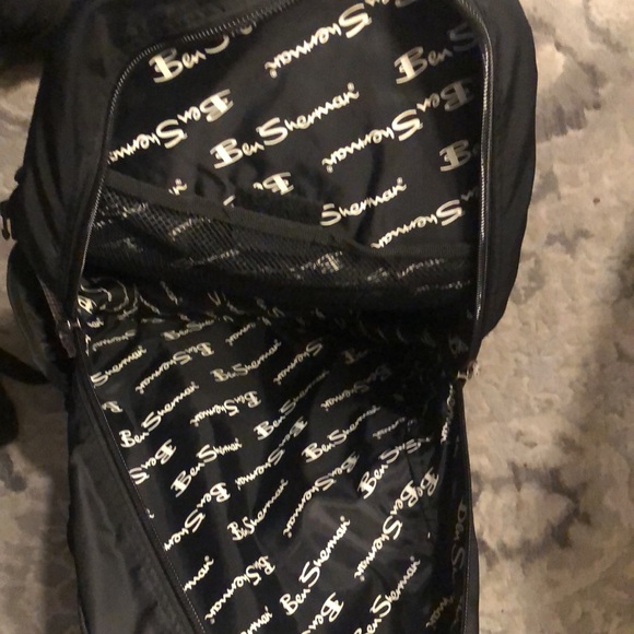 Ben Shermen Men’s Red Black Large Backpack Size 20”x12”x10” - Picture 14 of 16